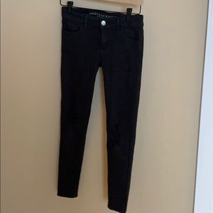 American Eagle black jegging distressed size 0